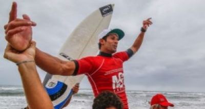 Atleta baiano é campeão brasileiro de Surf Profissional 2015