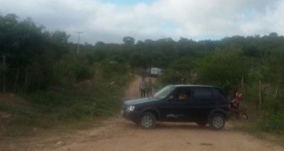 Casal de adolescentes é morto a pedradas em estrada no interior do estado