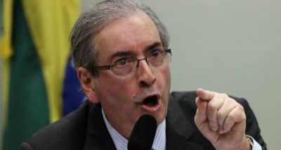 Eduardo Cunha manobra votações do governo após perda de liderança