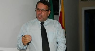 "Atrapalhando coleta de provas", prefeito de Itapebi é afastado de cargo "Atrapalhando coleta de provas", prefeito de Itapebi é afastado de cargo