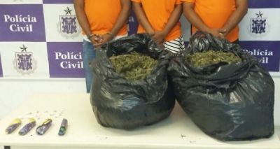 Traficantes s&atilde;o presos em flagrante com 15 quilos de maconha
