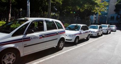 Primeira etapa de recadastramento para taxistas começa nesta quarta-feira