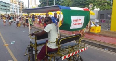 Só se vê na Bahia: bicicleta adaptada vira “Uber” no circuito Dodô
