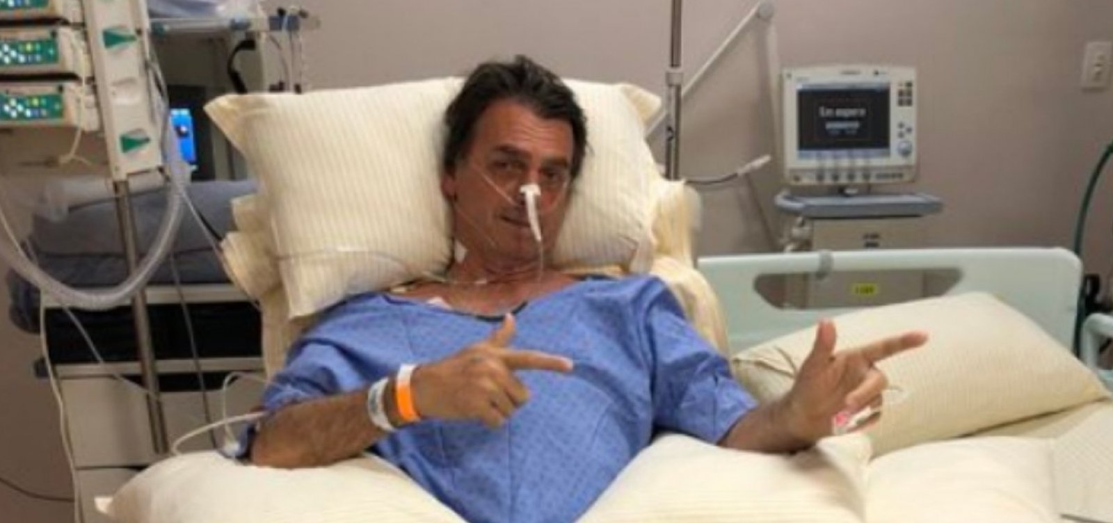 Resultado de imagem para Em estado de saúde ainda grave, Bolsonaro passará por nova cirurgia