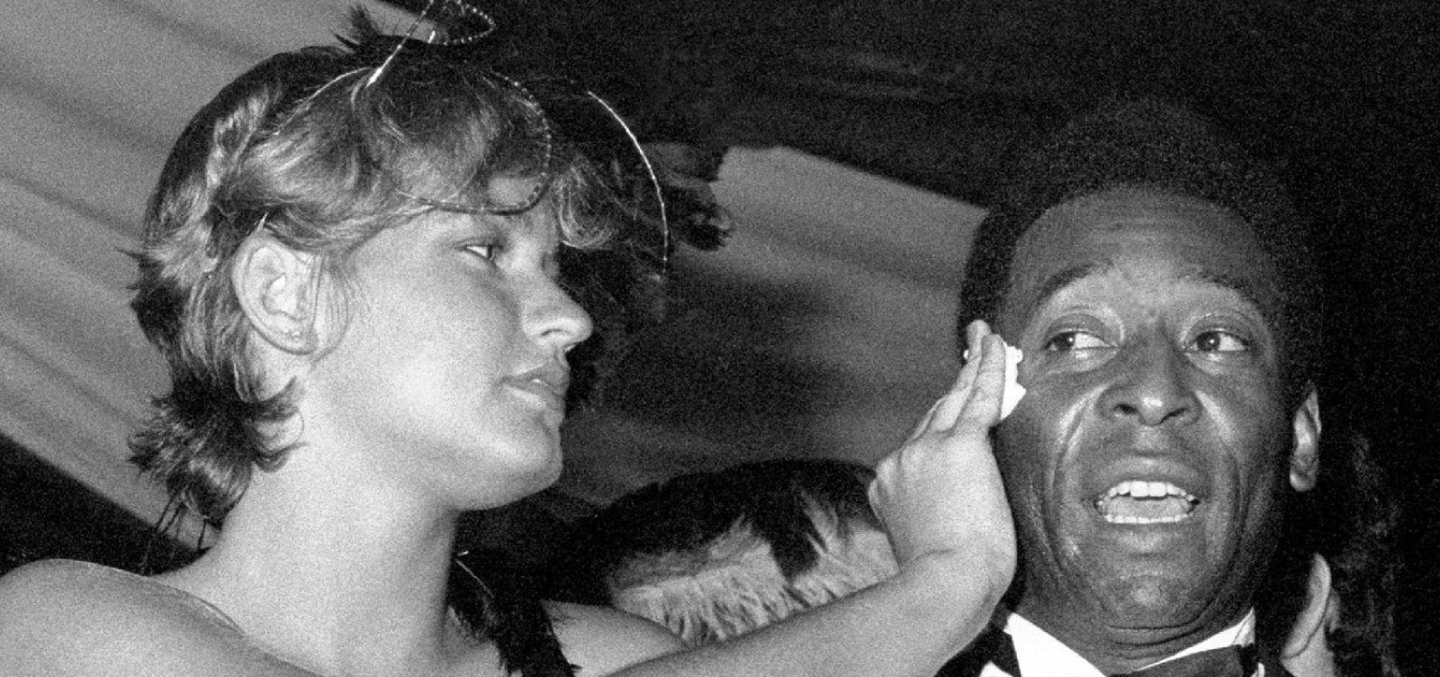 Xuxa Revela Que Fez Filme Erotico Para Agradar Pele Metro 1