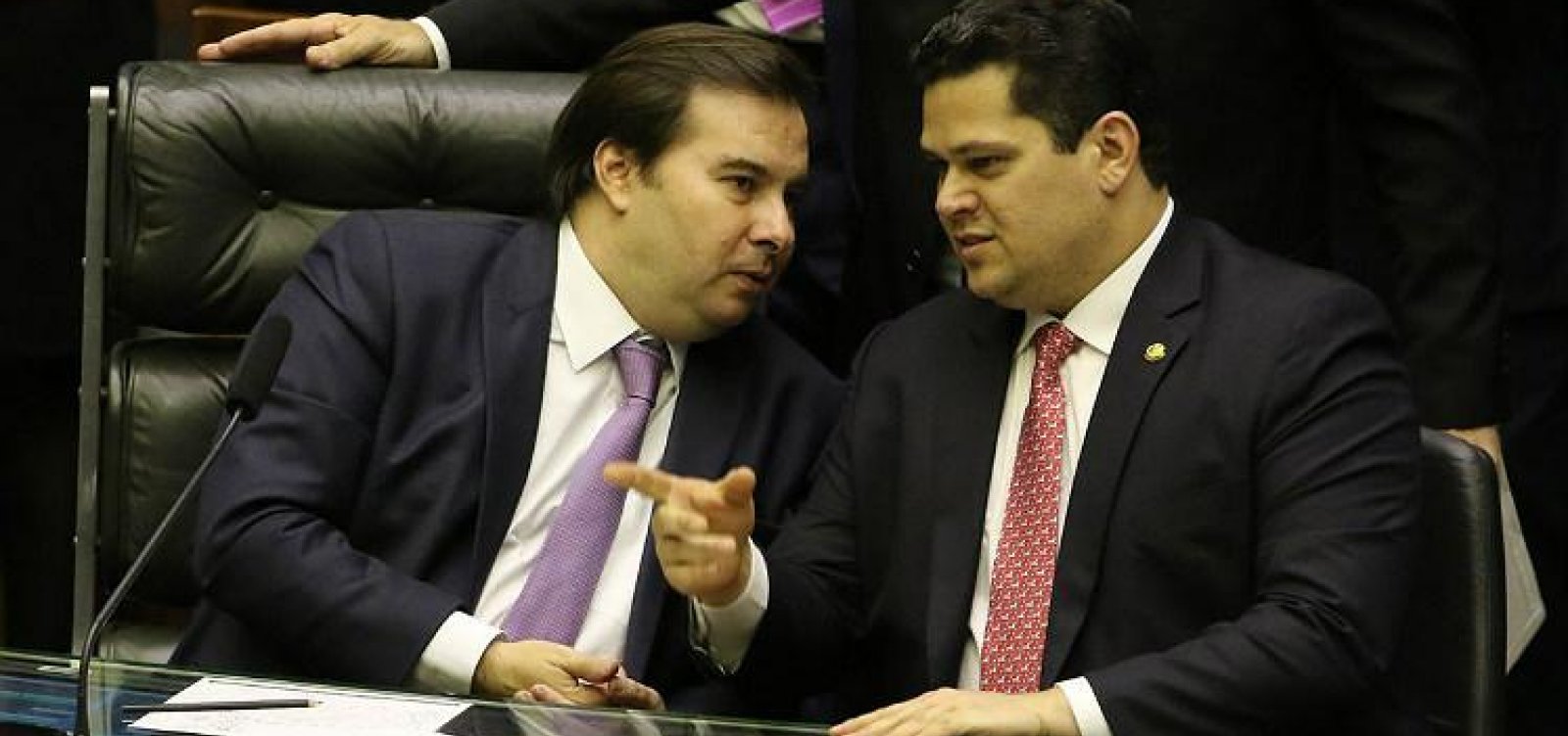 Resultado de imagem para Brasil - Grupo quer reeleiÃ§Ã£o de Alcolumbre e de Maia