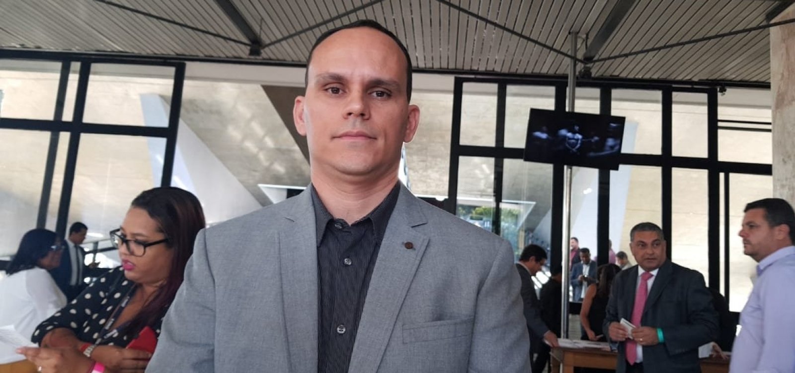 Enquete. ACM Neto deveria exonerar Alberto Pimentel da Prefeitura?