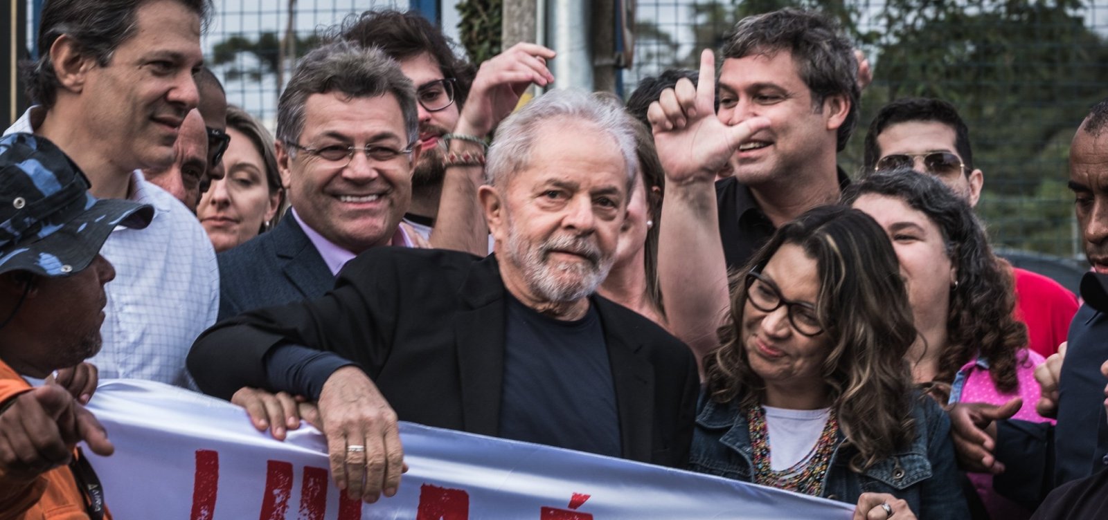 Resultado de imagem para Lula condenaDO VIAJANDO