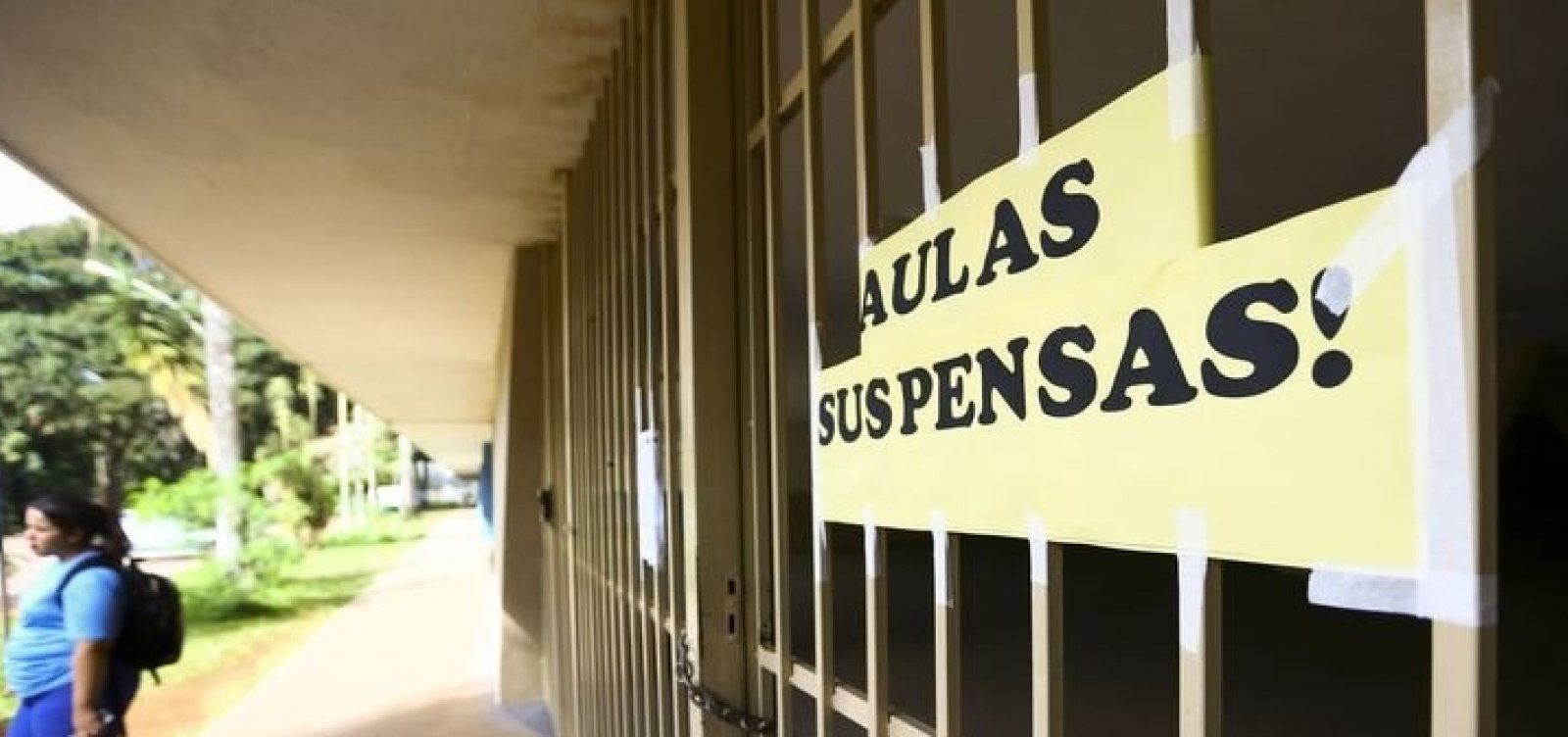 Em Salvador, duas escolas particulares suspendem aulas por conta ...
