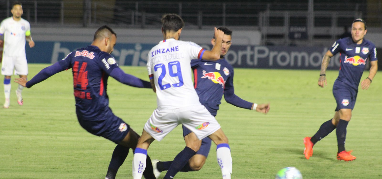 [Bahia &eacute; goleado pelo RB Bragantino pela S&eacute;rie A]