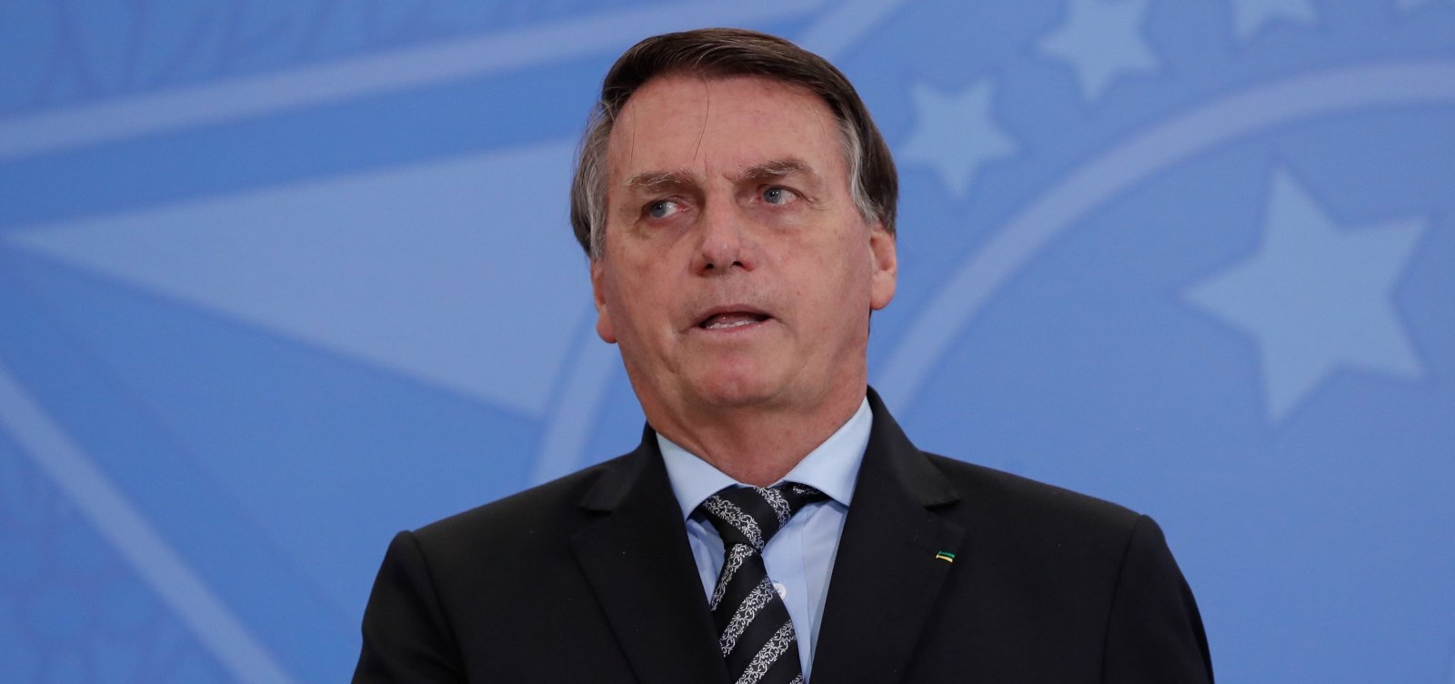 [Bolsonaro mente e diz que não há vídeo em que chame Covid de 'gripezinha'; veja os vídeos]