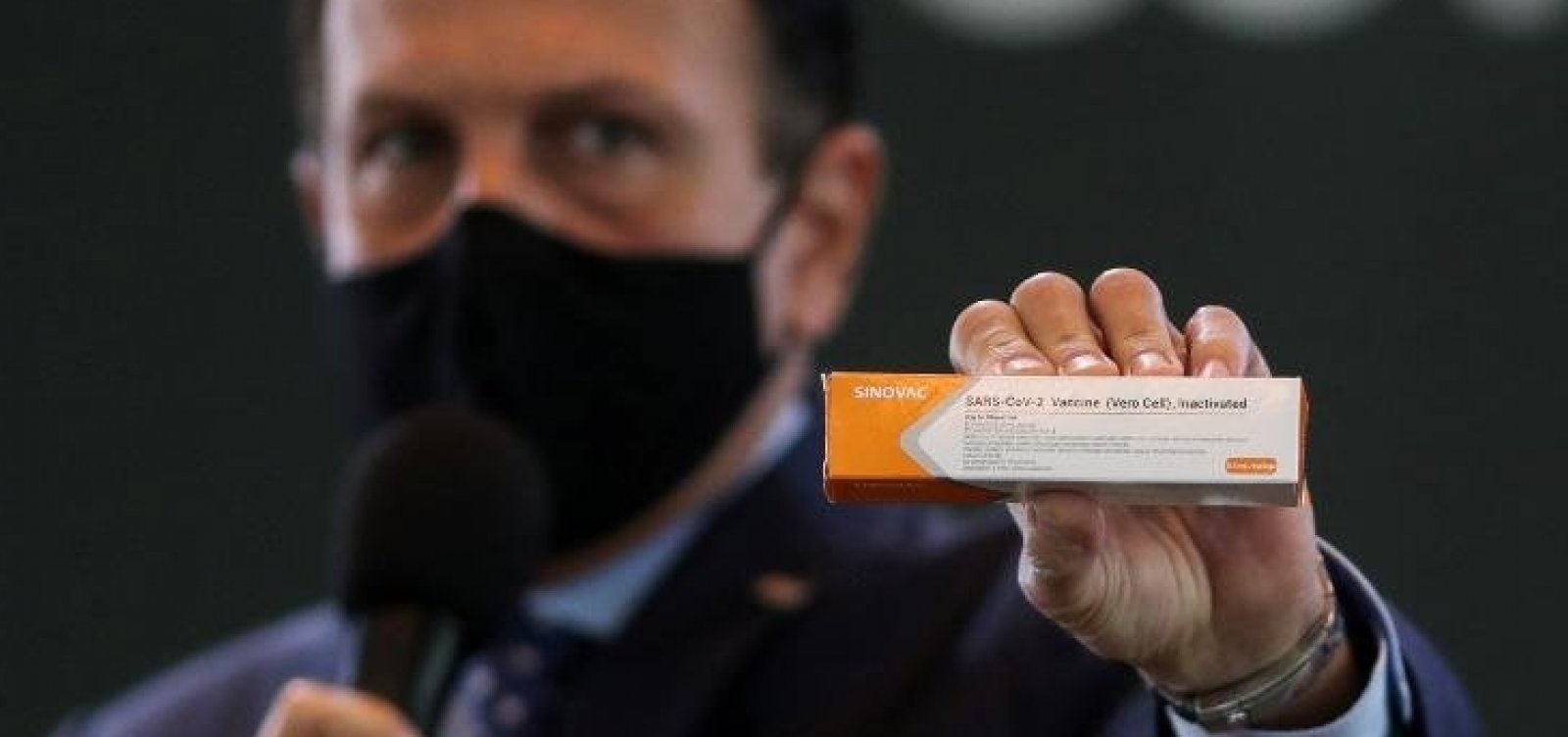 [Butantan adia entrega de resultados finais da vacina Coronavac contra a Covid-19]