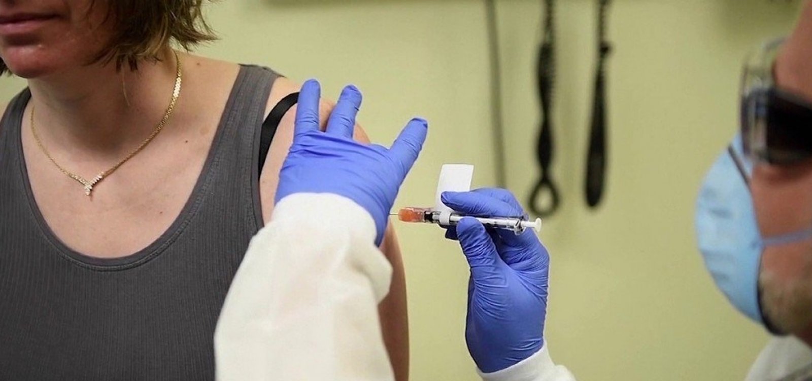 [EUA superam 18 milh&otilde;es de casos de Covid-19]