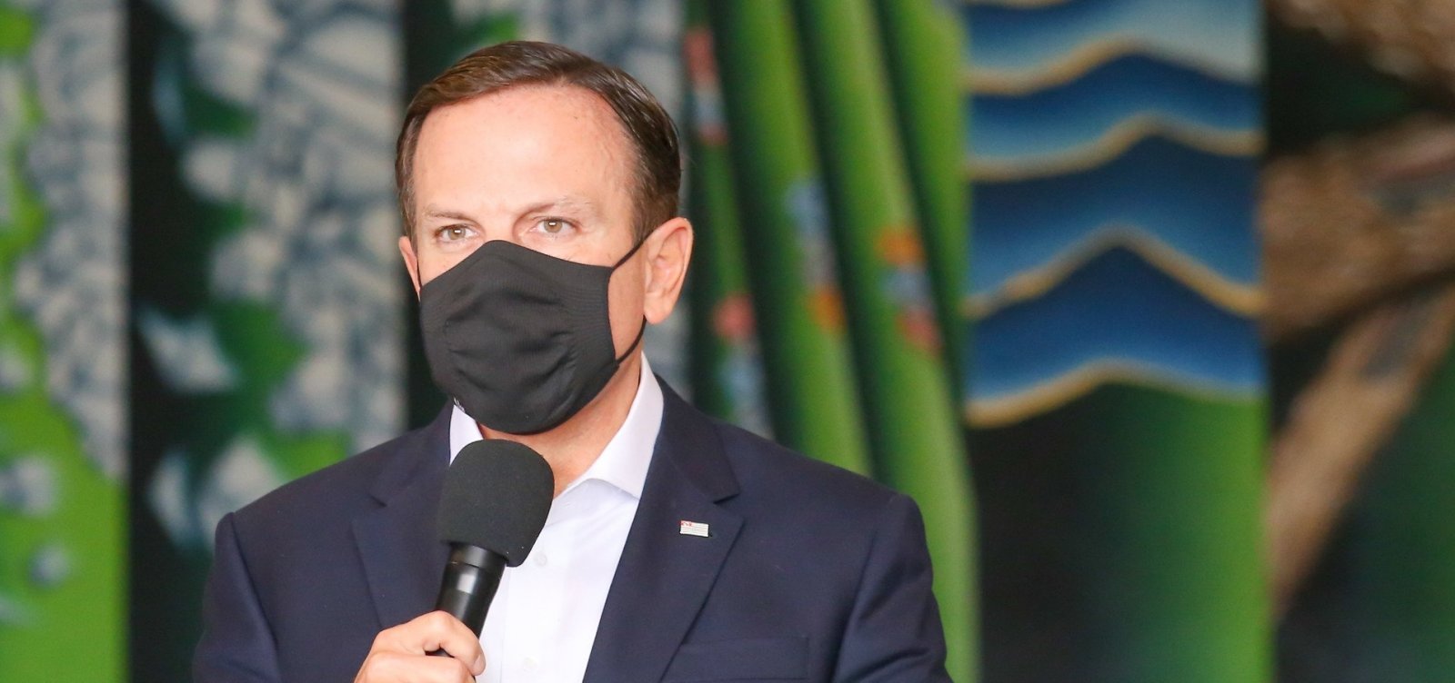 [Doria, governador de São Paulo, pede desculpas por viagem à Miami no dia do anúncio de restrições no estado]