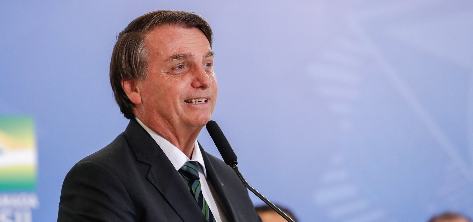 [Bolsonaro recua e agora diz ter pressa para vacina contra a Covid-19]
