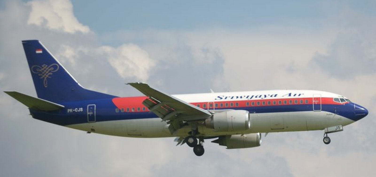 [Avi&atilde;o com 62 pessoas a bordo desaparece na Indon&eacute;sia]