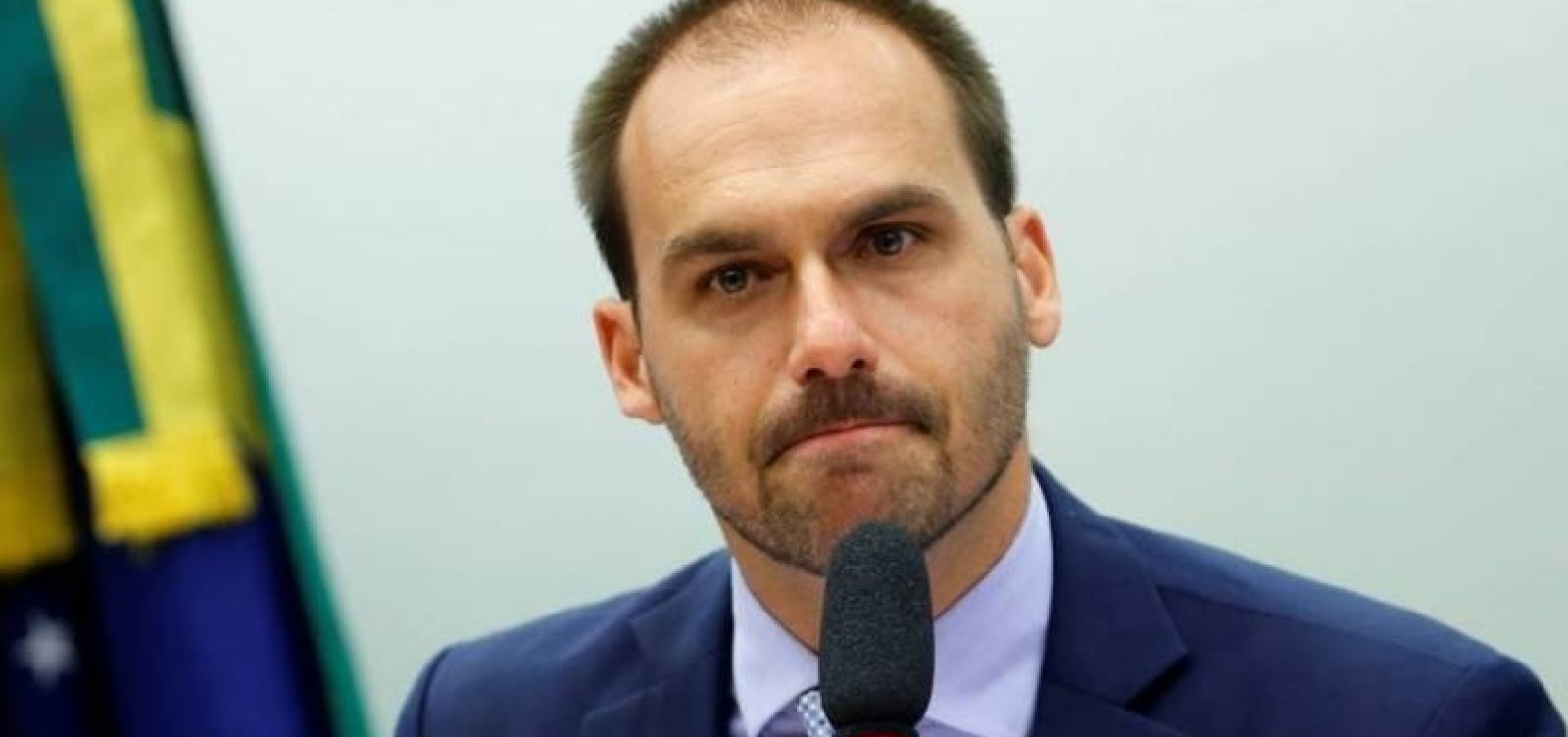 [Justiça condena Eduardo Bolsonaro a indenizar jornalista Patrícia Campos Mello por danos morais ]