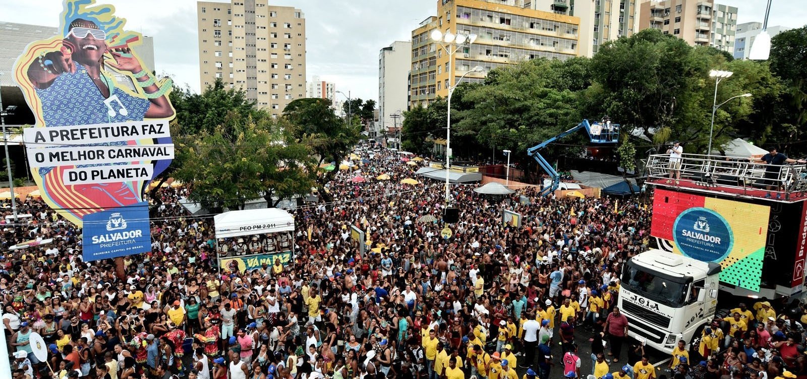 [Carnaval 2021: ponto facultativo é suspenso por Governo e Prefeitura de Salvador]