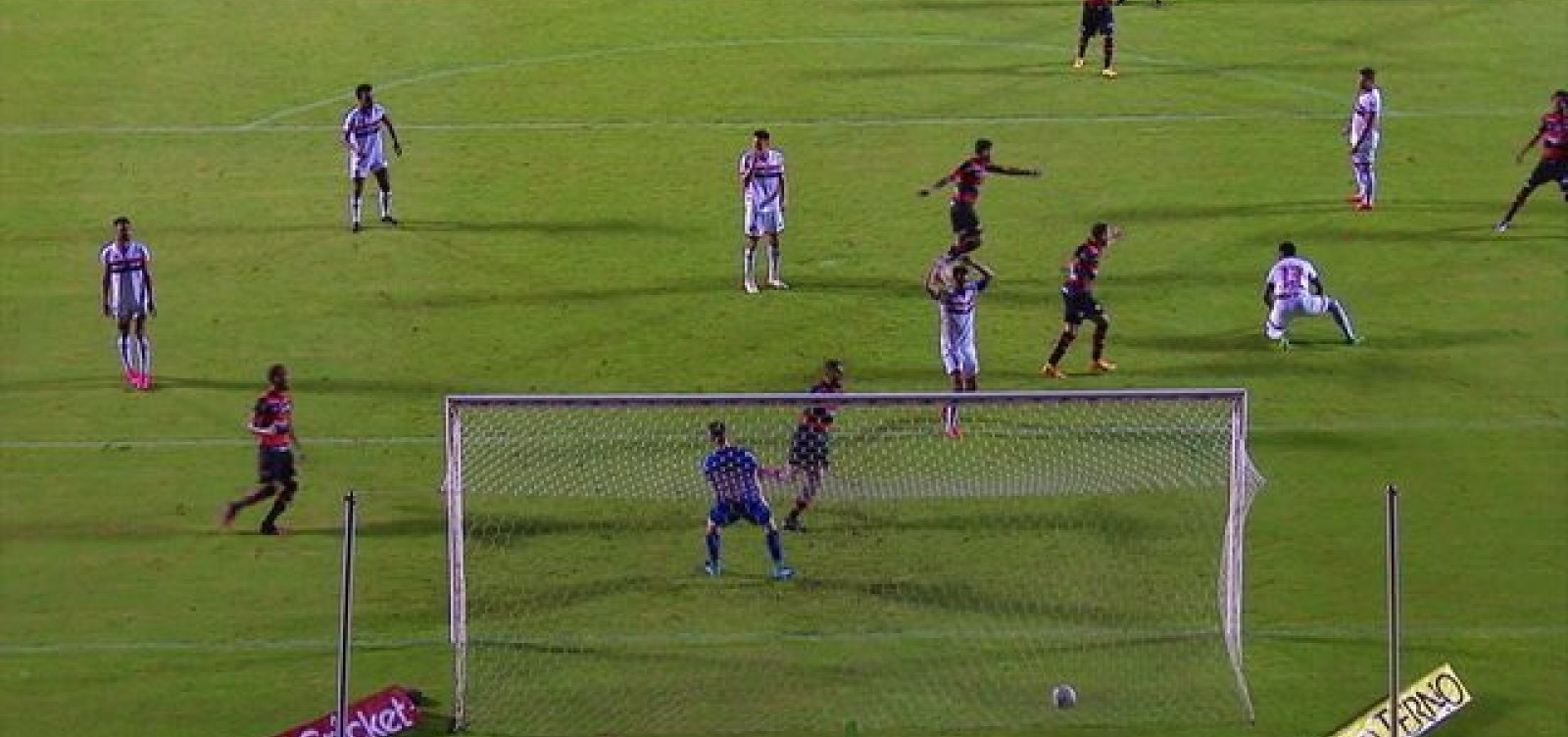 [Vitória vence o Botafogo-SP por 1 a 0 e se garante na Série B]