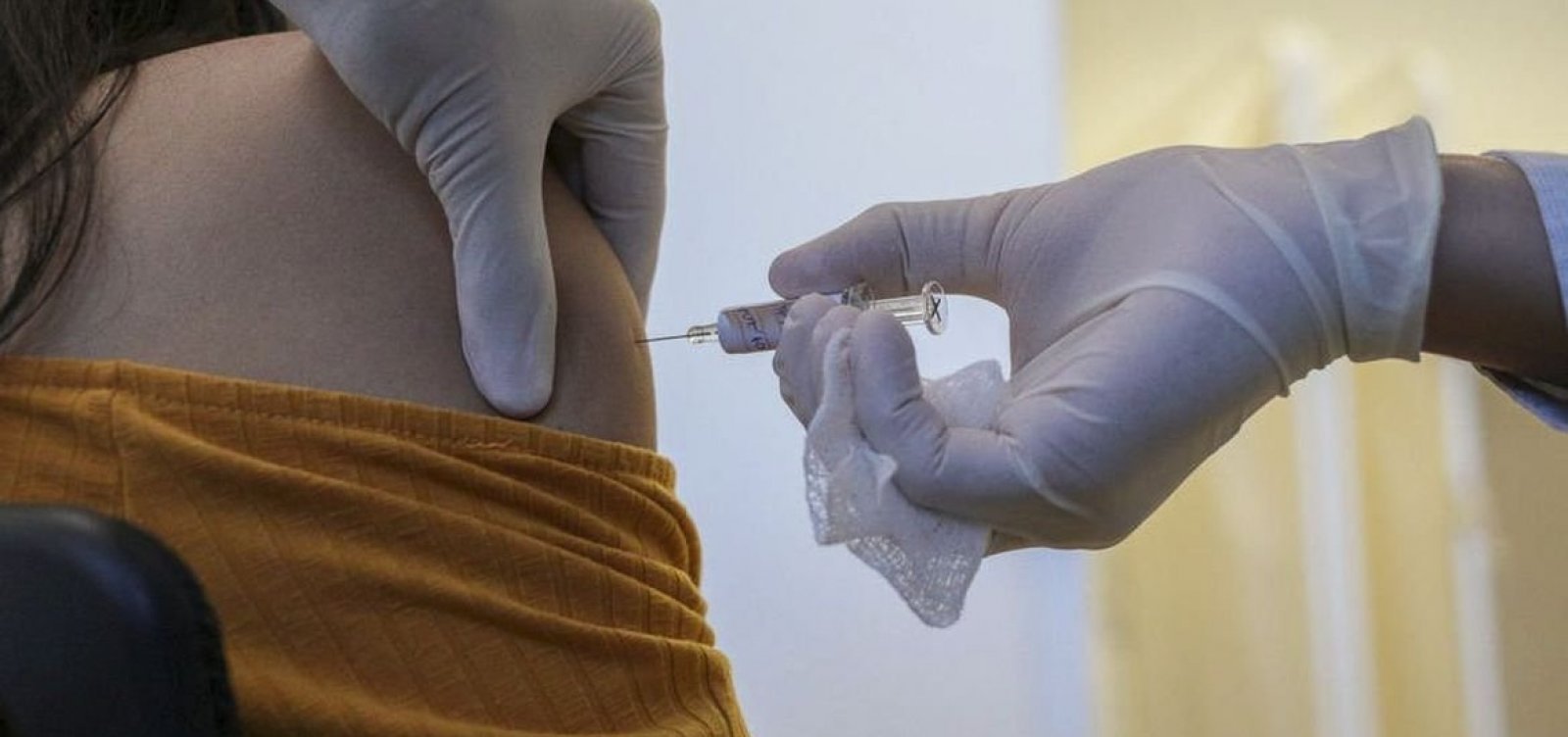 [Ministério da Saúde vai distribuir 11,2 milhões de vacinas contra Covid-19 aos estados]