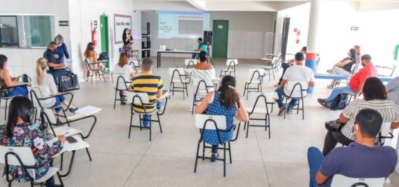 [Prefeitura de Porto Seguro anuncia início de aulas remotas na rede municipal em março]