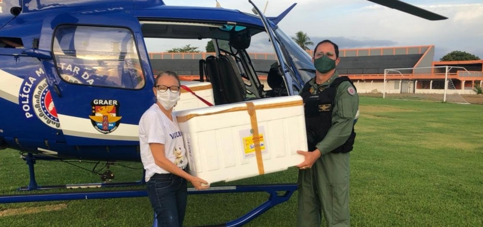 [Vacinas contra Covid-19 são transportadas para 30 cidades na Bahia]