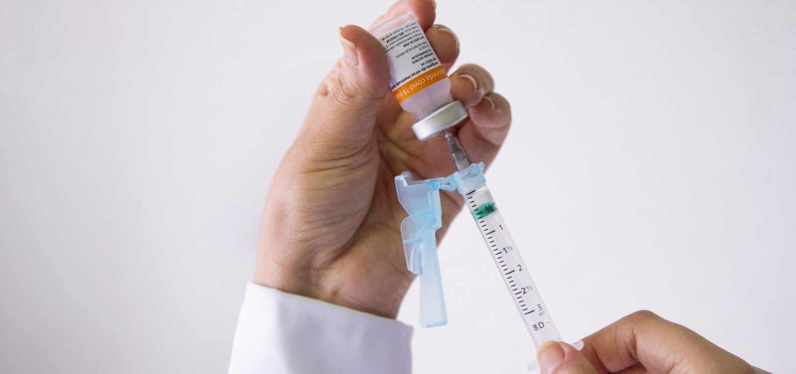 [Ag&ecirc;ncia europeia aprova pedido de registro da Sputnik V]