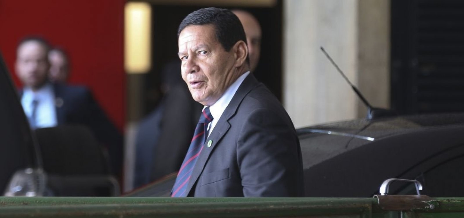 Mourão: ‘Presidente julgou desnecessária minha presença’ Mourão: ‘Presidente julgou desnecessária minha presença’