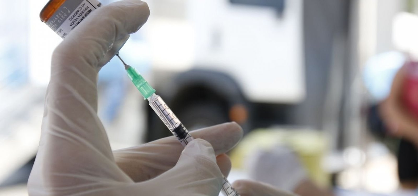 [Anvisa pedirá veto de medida que prevê autorização emergencial de vacinas em cinco dias]