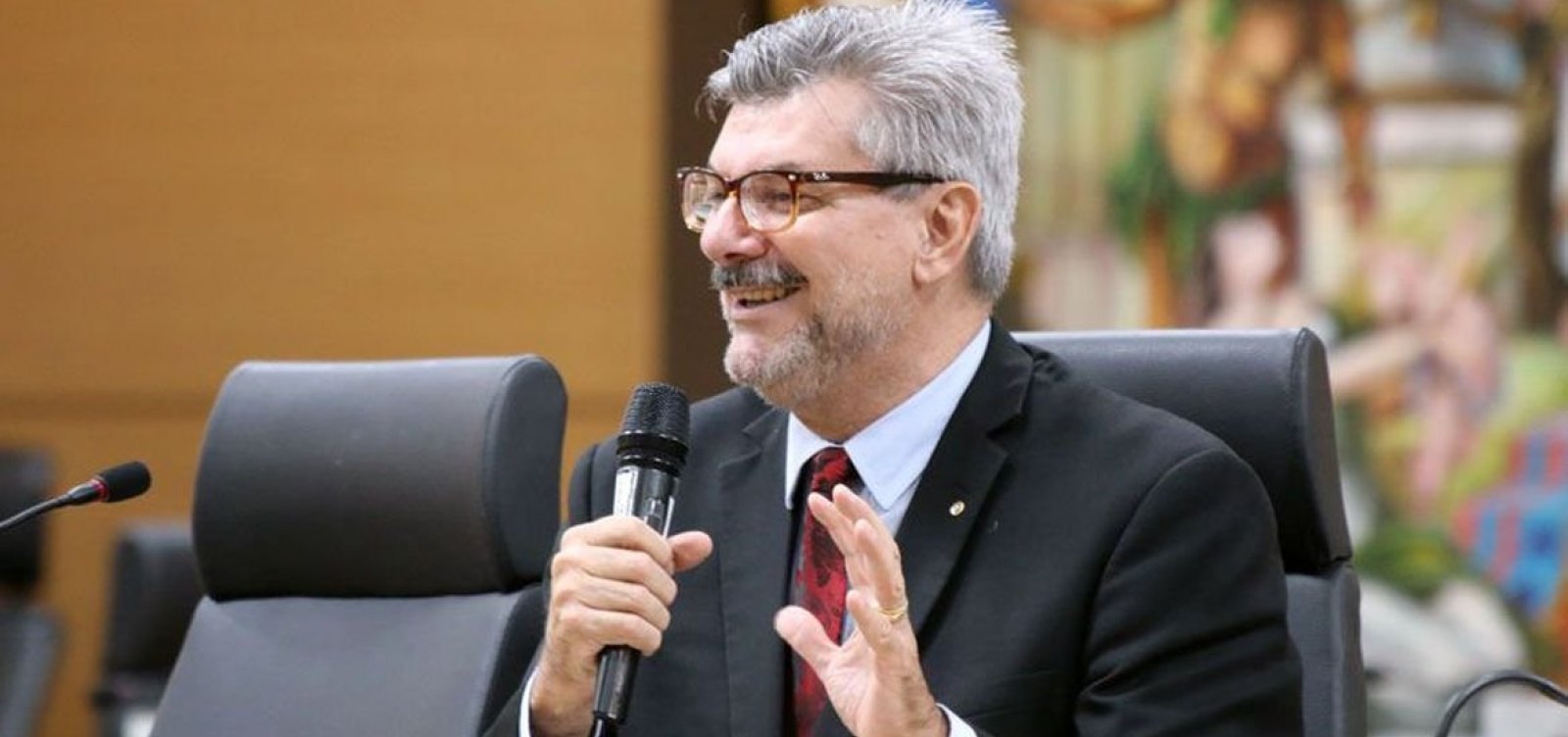 [Ministro do STJ é internado com Covid-19 em Brasília]