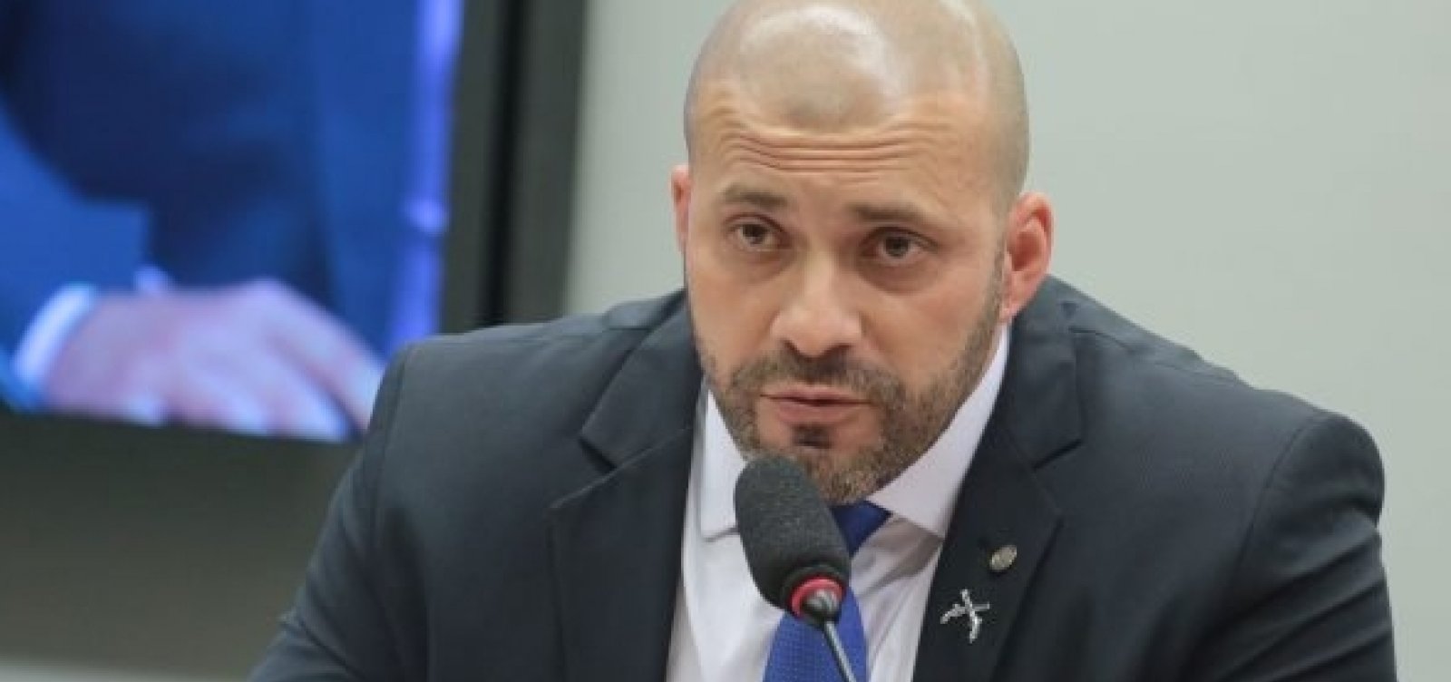 [Deputado bolsonarista é preso pela PF após postar vídeo com discurso de ódio contra ministros do STF]
