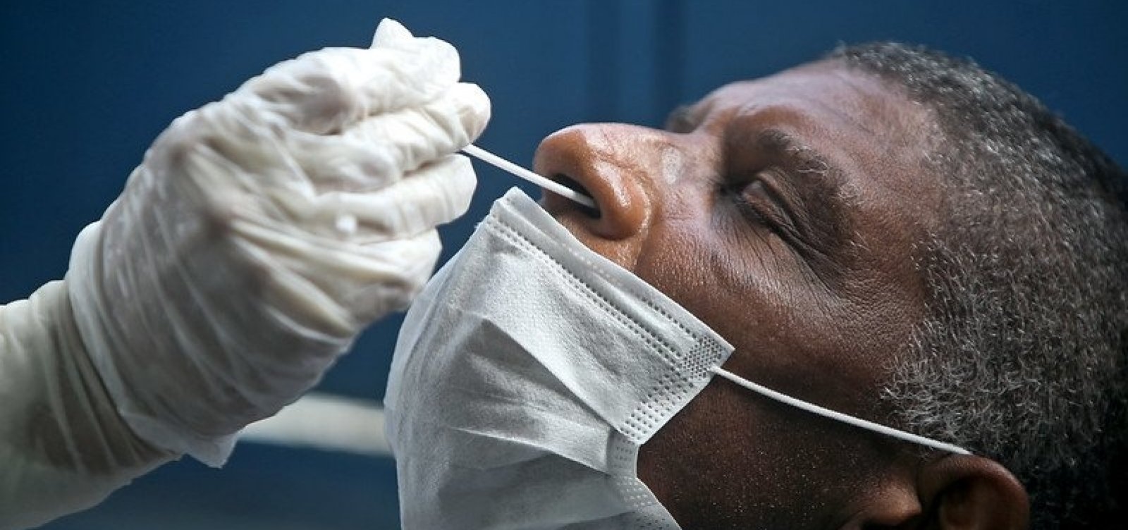 [Covid-19: mais da metade dos casos s&atilde;o entre pessoas de at&eacute; 39 anos na Bahia]