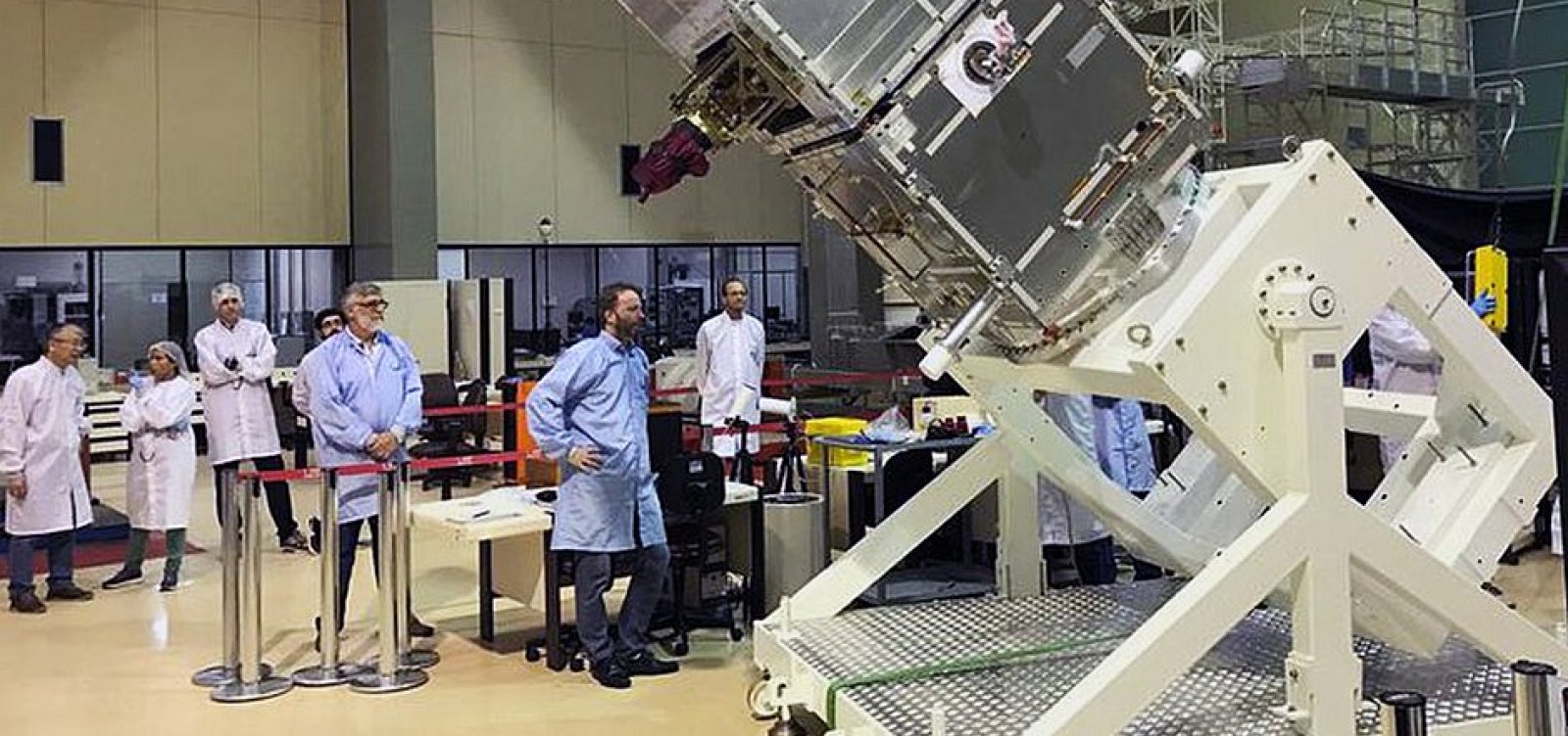 [Produzido 100% no Brasil, satélite Amazonia-1 entrará em órbita dia 28]