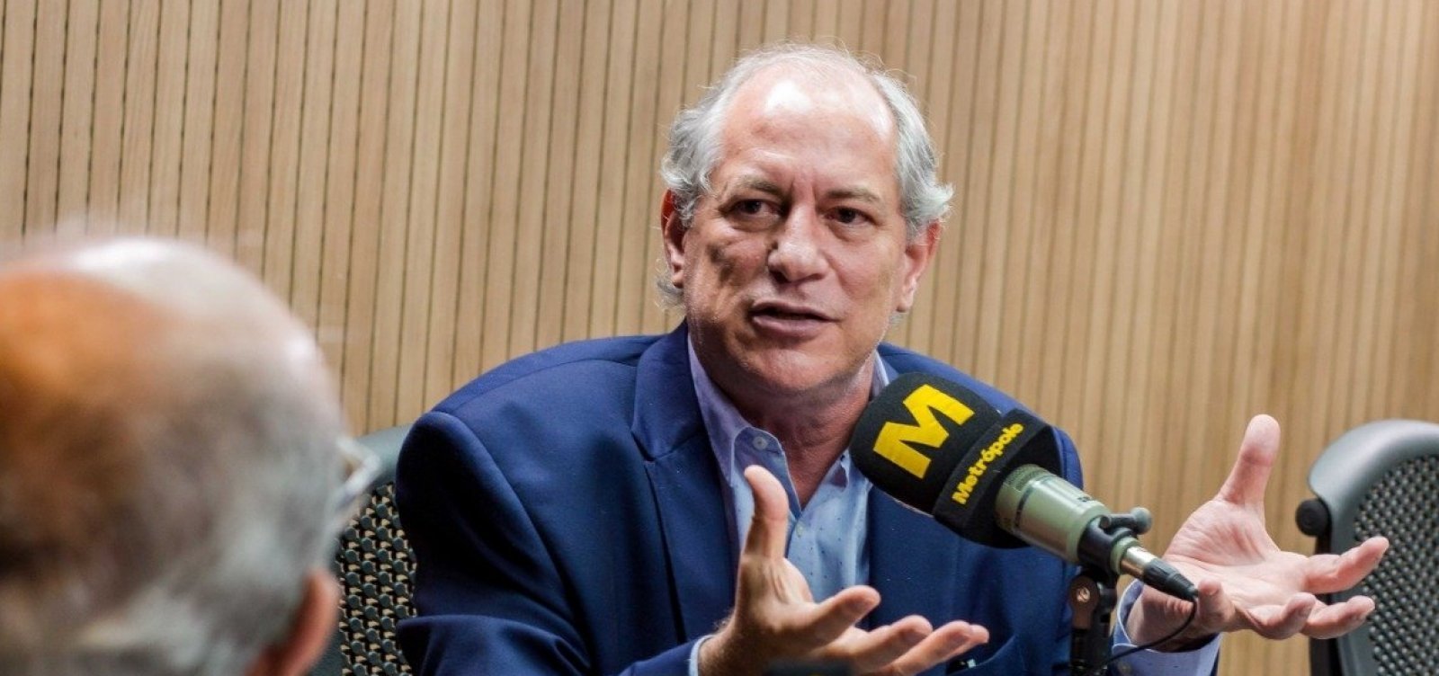 [Ciro acena para ACM Neto, mas diz não se iludir com DEM: 'Federação de interesses']