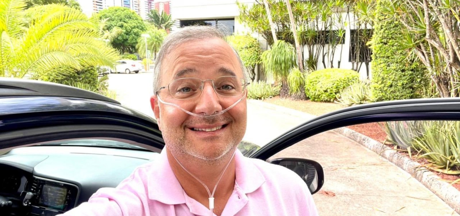 [Internado com Covid-19 há mais de uma semana, secretário Fabio Vilas Boas recebe alta do hospital]