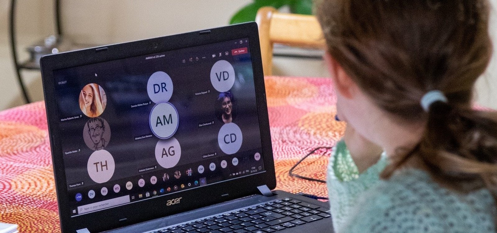 [Ataque hacker em aula online desperta debate sobre seguran&ccedil;a digital nas escolas]