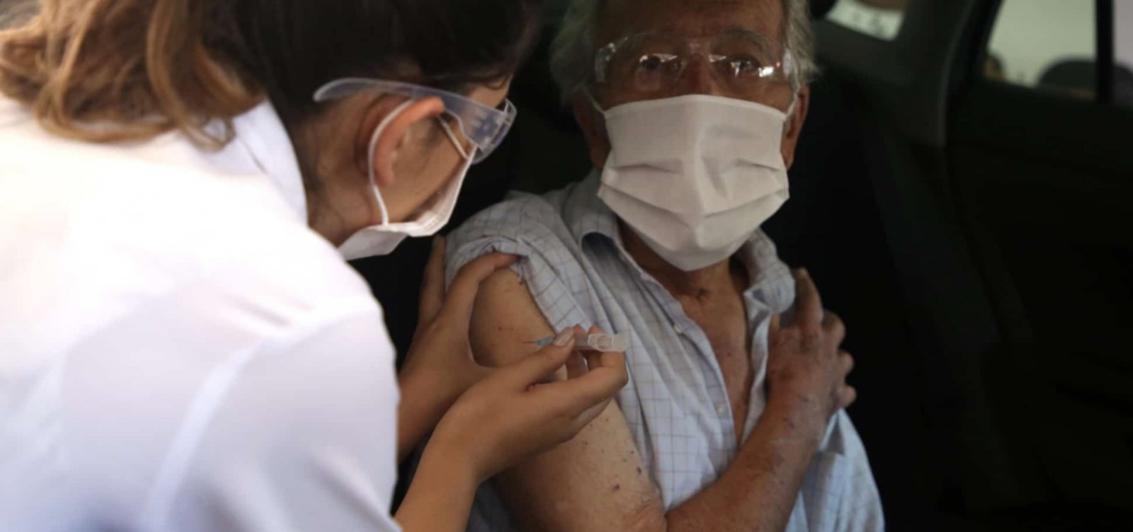 [Mortes de idosos com mais de 90 anos por Covid-19 diminu&iacute;ram 70% na cidade de SP]