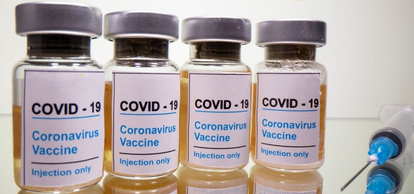 [Dinamarca, Noruega e Itália suspendem uso da vacina de Oxford para analisar efeitos adversos ]