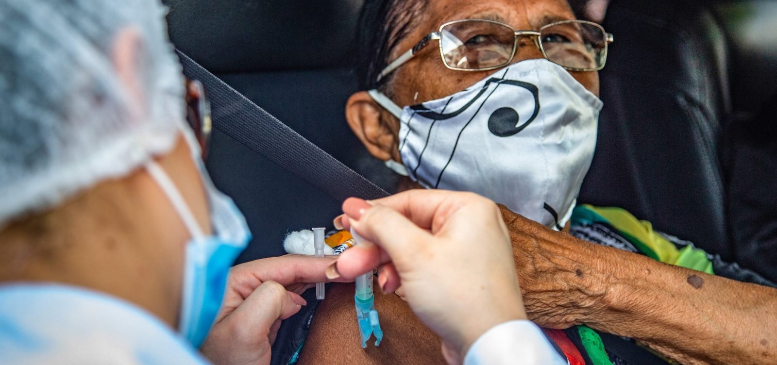 [Brasil vacinou 9,7 milh&otilde;es de pessoas contra Covid-19, diz cons&oacute;rcio de imprensa]