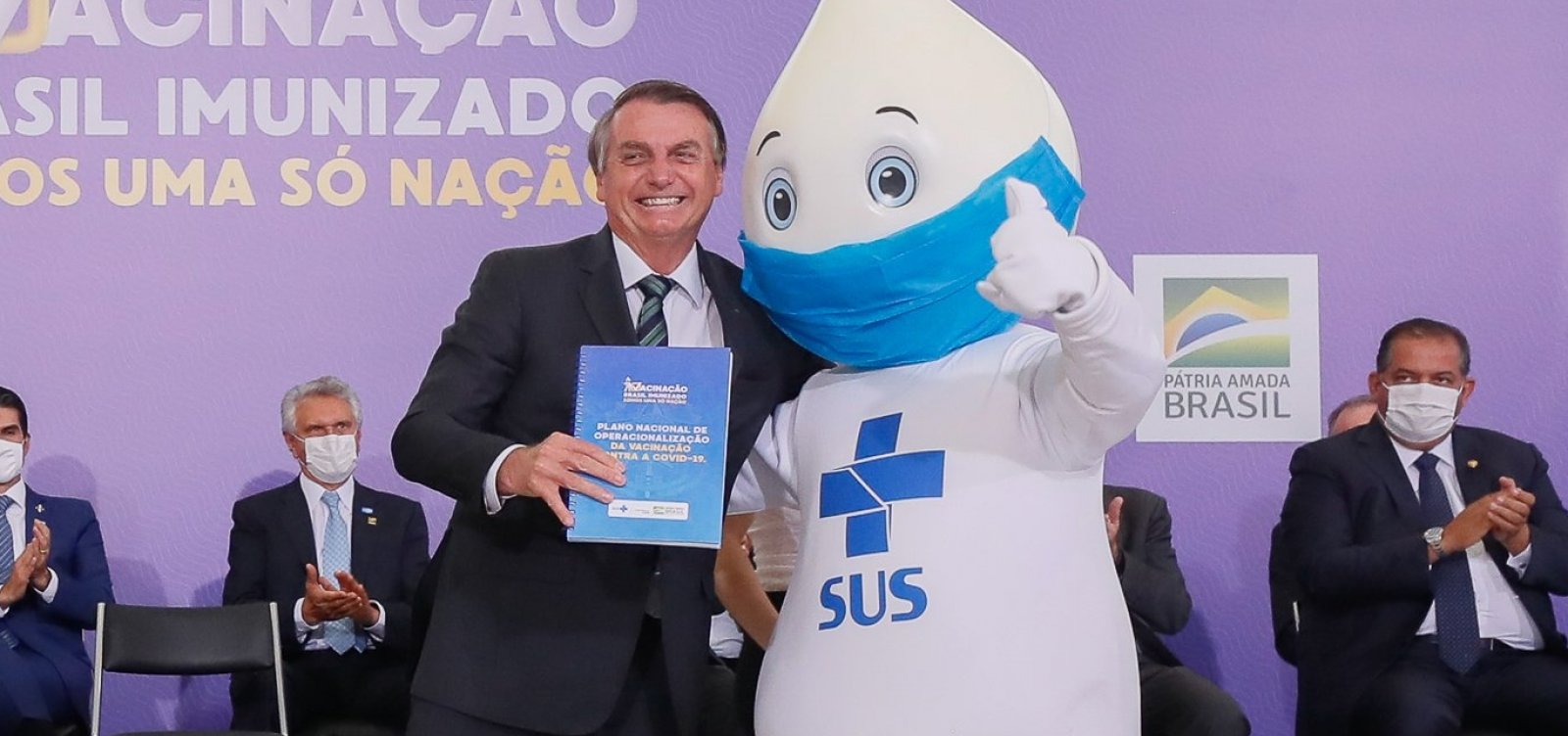 [Bolsonaro promete entrar na fila para se vacinar contra a Covid-19]