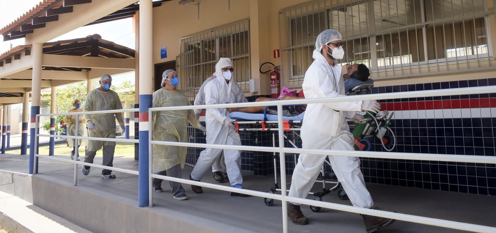 [Pandemia est&aacute; fora de controle para 79% dos brasileiros, aponta Datafolha]