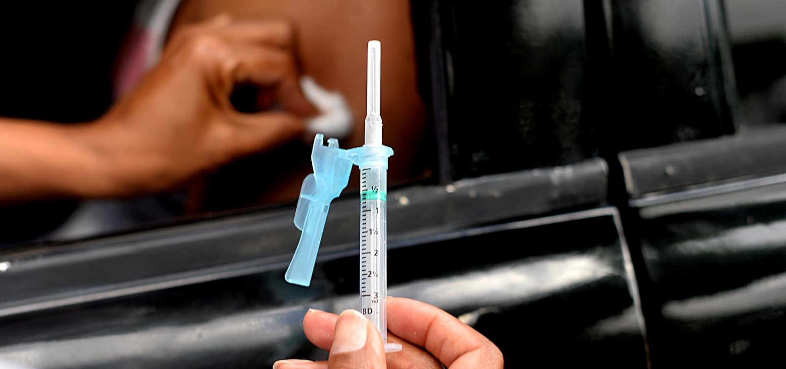 [Brasil vacinou 6% da popula&ccedil;&atilde;o contra Covid-19, diz cons&oacute;rcio de imprensa]