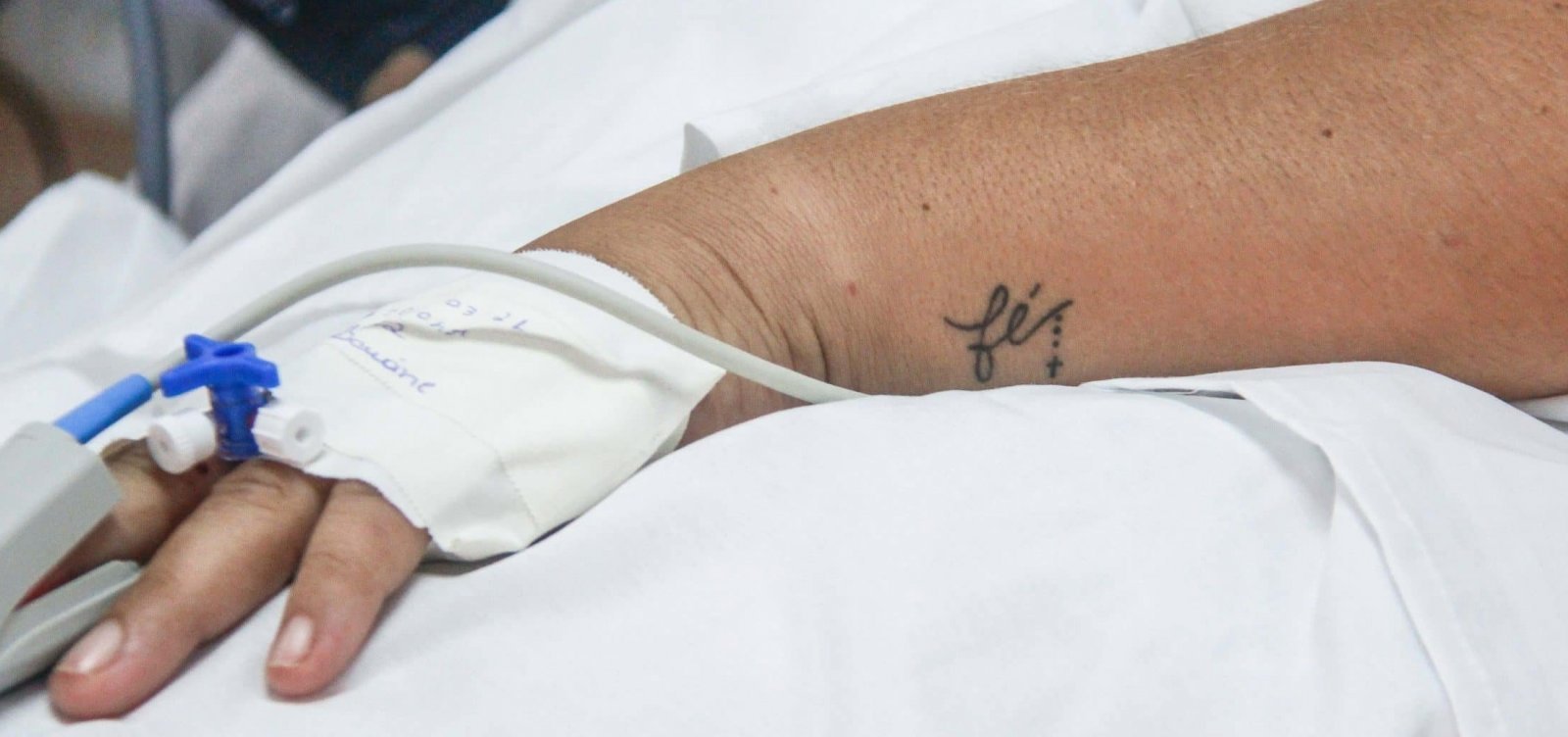 [Brasil completa dez dias com m&eacute;dia m&oacute;vel de mortes por covid acima de 2,5 mil]