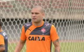 Guilherme Mattis renova contrato com o Vitória: [Guilherme Mattis renova contrato com o Vitória: