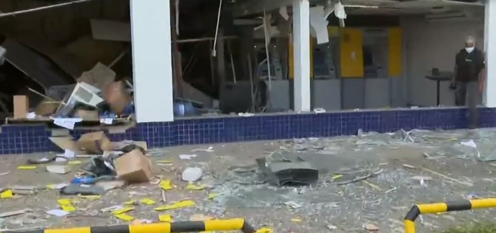 [Criminosos atacam segunda agência do Banco do Brasil em quatro dias]