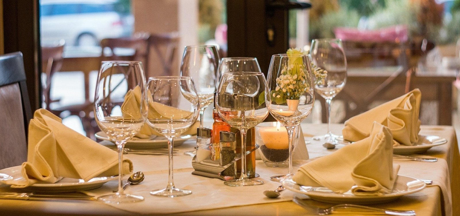 [Com proibi&ccedil;&atilde;o da venda de bebidas, 70% dos bares ir&atilde;o fechar, diz presidente da Abrasel Bahia]