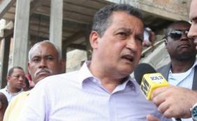 Rui critica grupo ligado a Neto: [Rui critica grupo ligado a Neto: