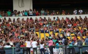 Neto afirma que professores em greve [Neto afirma que professores em greve