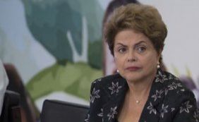 Dilma defende crítica de Lula ao PT: [Dilma defende crítica de Lula ao PT: