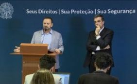 Ministro fala em [Ministro fala em